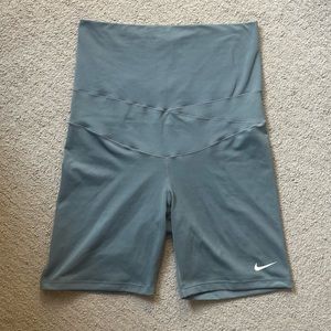 Nike One Women's 7" Biker *MATERNITY* Shorts Hasta/White, Large